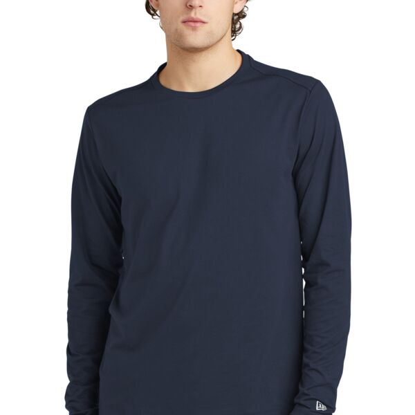 New Era Heritage Blend Long Sleeve Crew Tee NEA102 Heritage Blend Long Sleeve Crew Tee Thumbnail